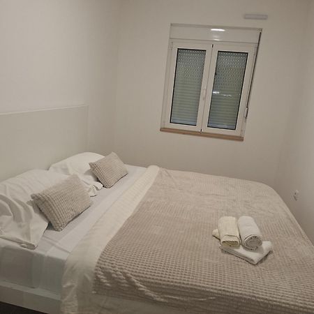 Expo Airport Otel Surčin Buitenkant foto