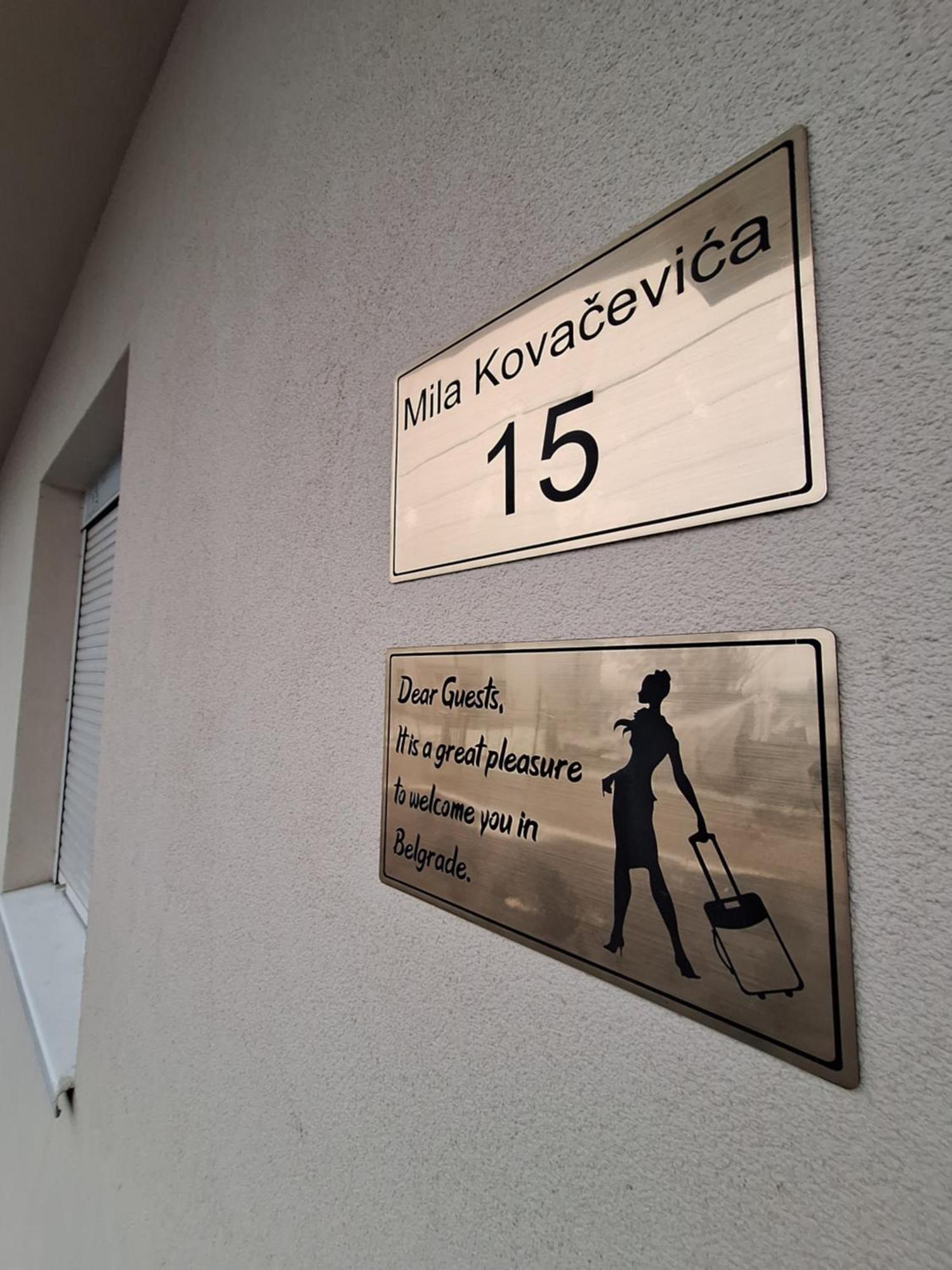 Expo Airport Otel Surčin Buitenkant foto